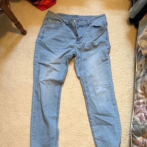 Women's Skinny Jeans in Light Blue Stretch Denim